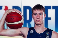 凯文·杜兰特加盟火箭队传闻发酵，申京回归助火箭新赛季展望